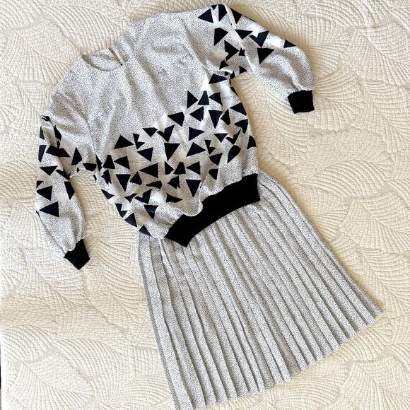 Vintage 70s Union Made 2-Piece Black & White Pleated Dress Set by REO Originals - Picture 1 of 9